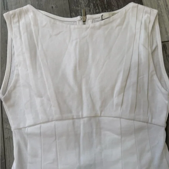 Zara White Pleated Peplum Sleeveless Blouse Silver Zip Back Small NWT - Picture 5 of 7